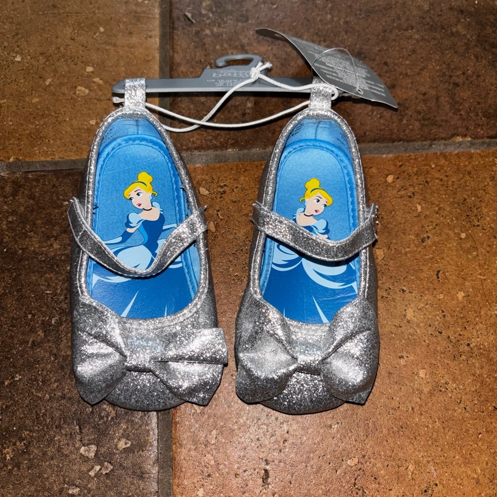 NWT Disney Store SIZE  18-24 Months Cinderella Costume Shoes for Baby NEW
